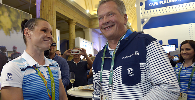 Myös tasavallan presidentti Sauli Niinistö onnitteli Mira Potkosta. Niinistö vieraili Potkosen mitalikahveilla viime perjantaina Riossa.
