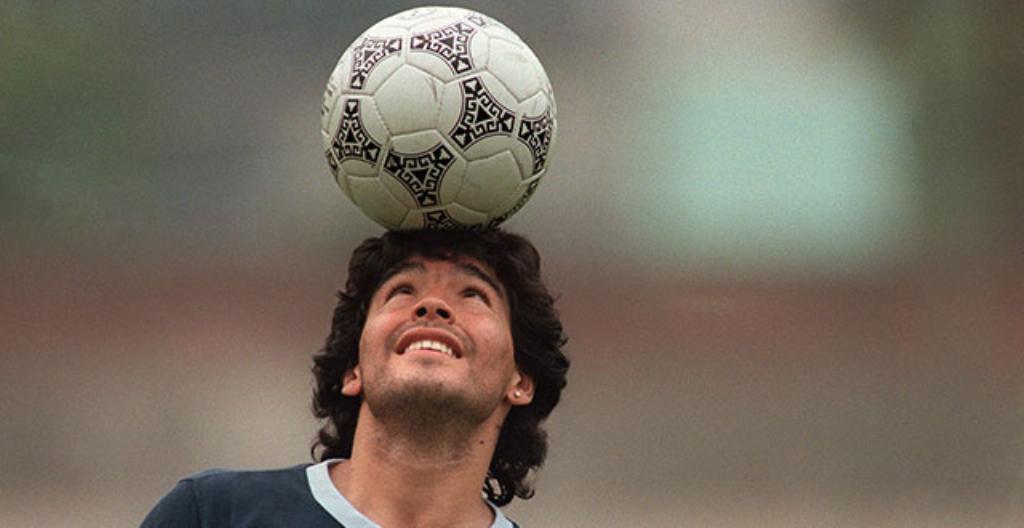 Diego Maradona kuvattiin 22. toukokuuta 1986 Meksikon pääkaupungissa Méxicossa. Jalkapallon MM-kisat järjestettiin vuonna 1986 Meksikossa. Argentiina voitti Maradonan johdolla maailmanmestaruuden.