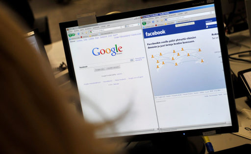 Digitaalisia palveluita ovat esimerkiksi Google ja Facebook. Kuvassa on Facebookin etusivu.